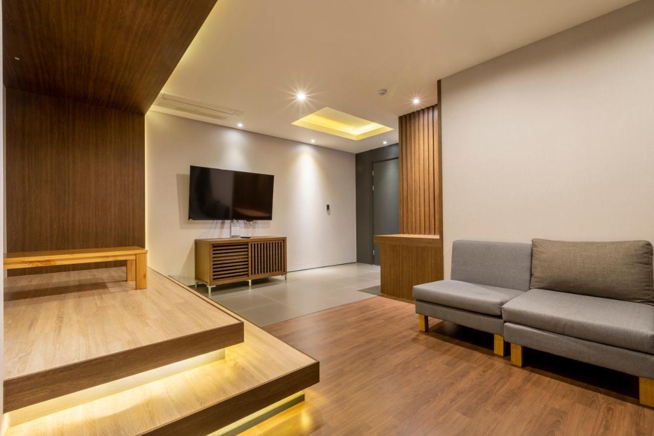Sorgente Business Hotel Busan Esterno foto